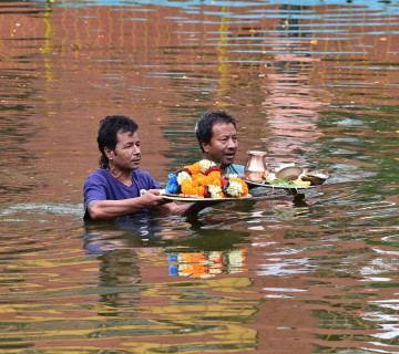 नागपाेखरीमा भक्तजनकाे भिड (तस्वीरहरू)